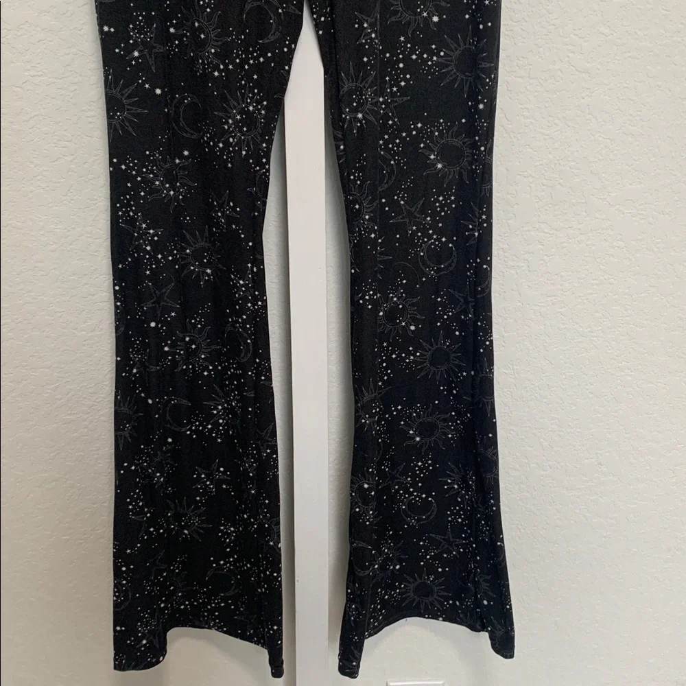 No Boundaries Boho Celestial Moon Star Print Flare Leggings Size Large